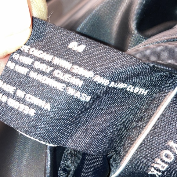 COACO NEW YORK like new rev. br. faux fur w/vert. stripes  and blk $39 - Picture 11 of 11